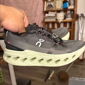 On Men's Gray and Light Green Running Shoes